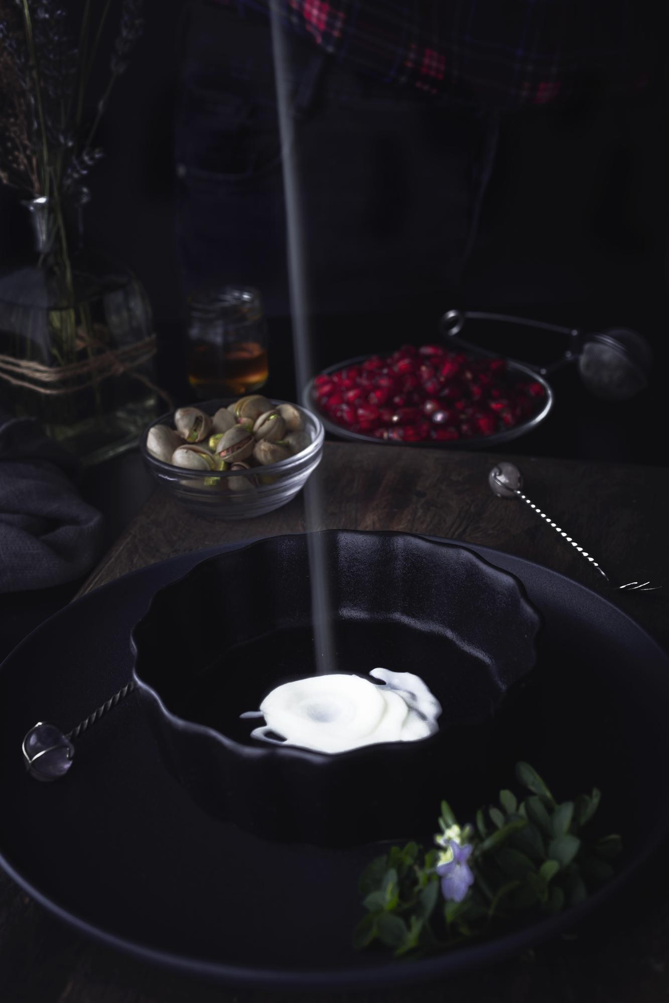 Elegant table setting with candles
